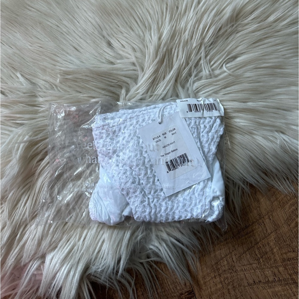 ANDIE The Tropez Crochet Bottom In White - Picture 4 of 5